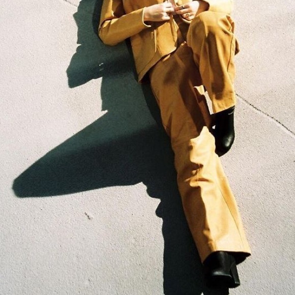 Meet your Posher, Liv - Picture 1 of 1